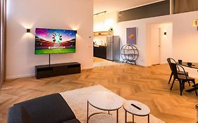 6 Persons Luxury Appartement In Citycentre Breda
